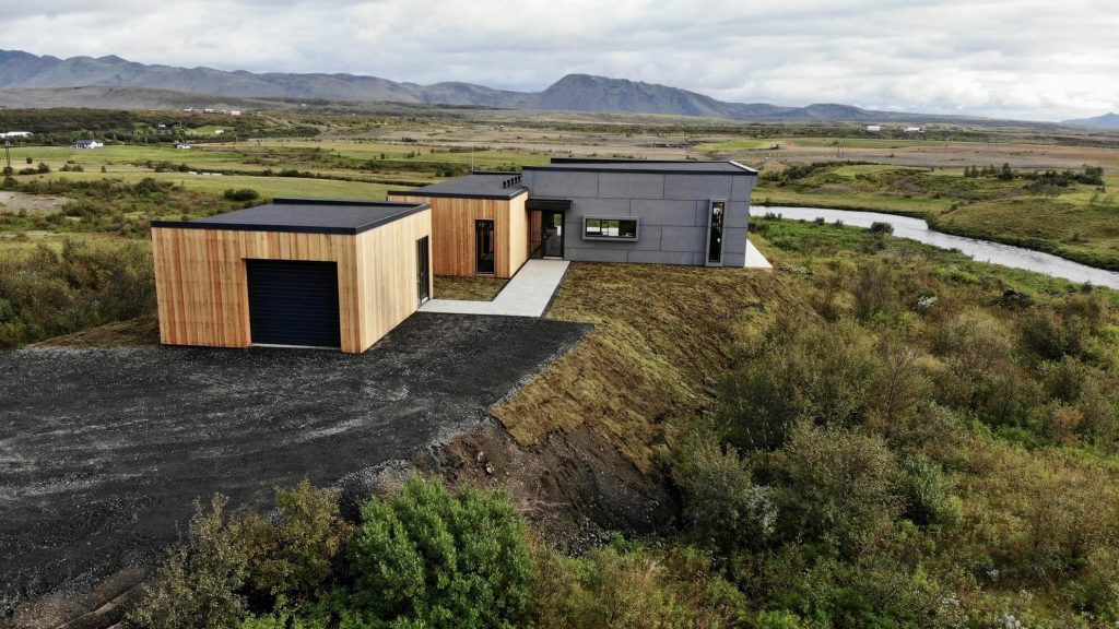 Year-round house in Ytri Rangá | Sold house